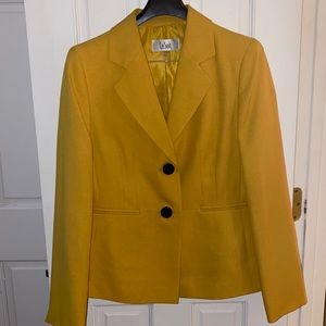 Yellow and Black LeSuit Pantsuit